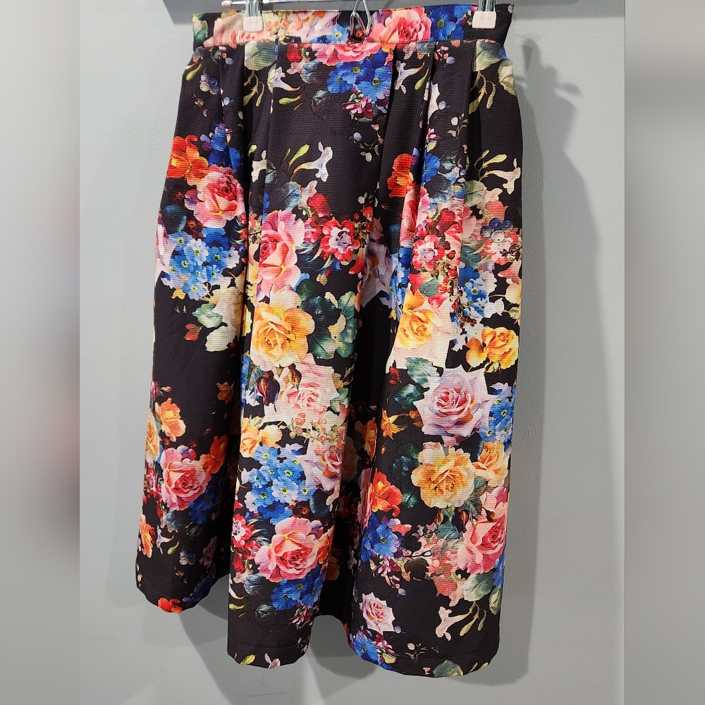 Floral Pleated Skirt